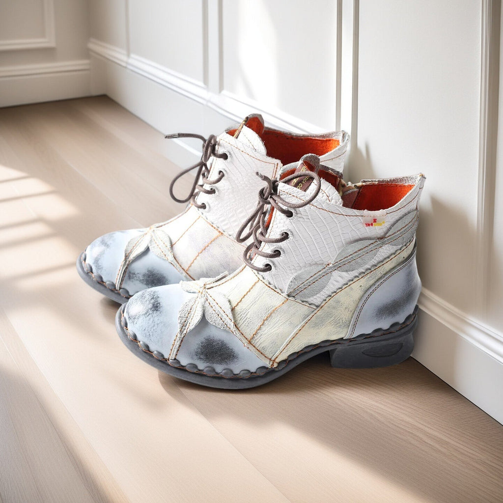Discover a Pair of Artistic Ankle Boots: Your New Wardrobe Highlight 🎨